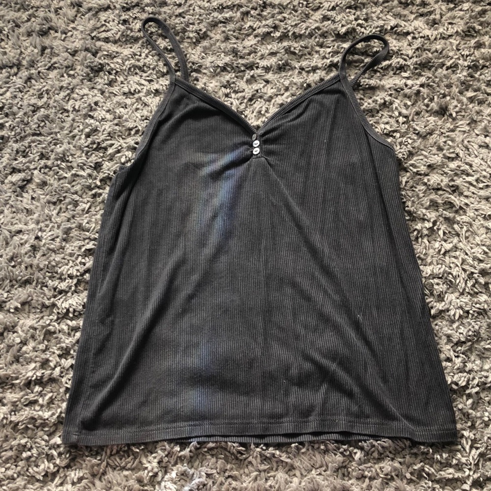 soft & sexy crop tank!!